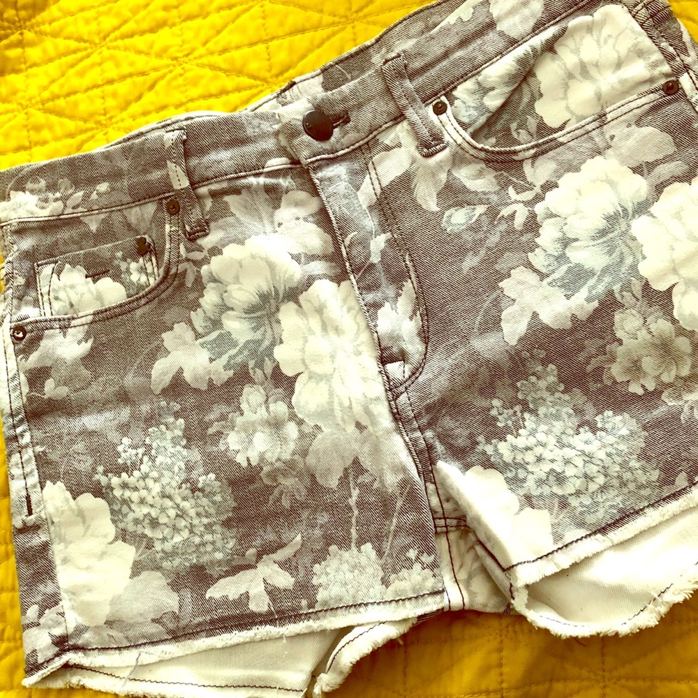 Jean floral shorts